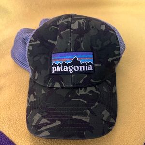 Patagonia women’s cap mesh camo